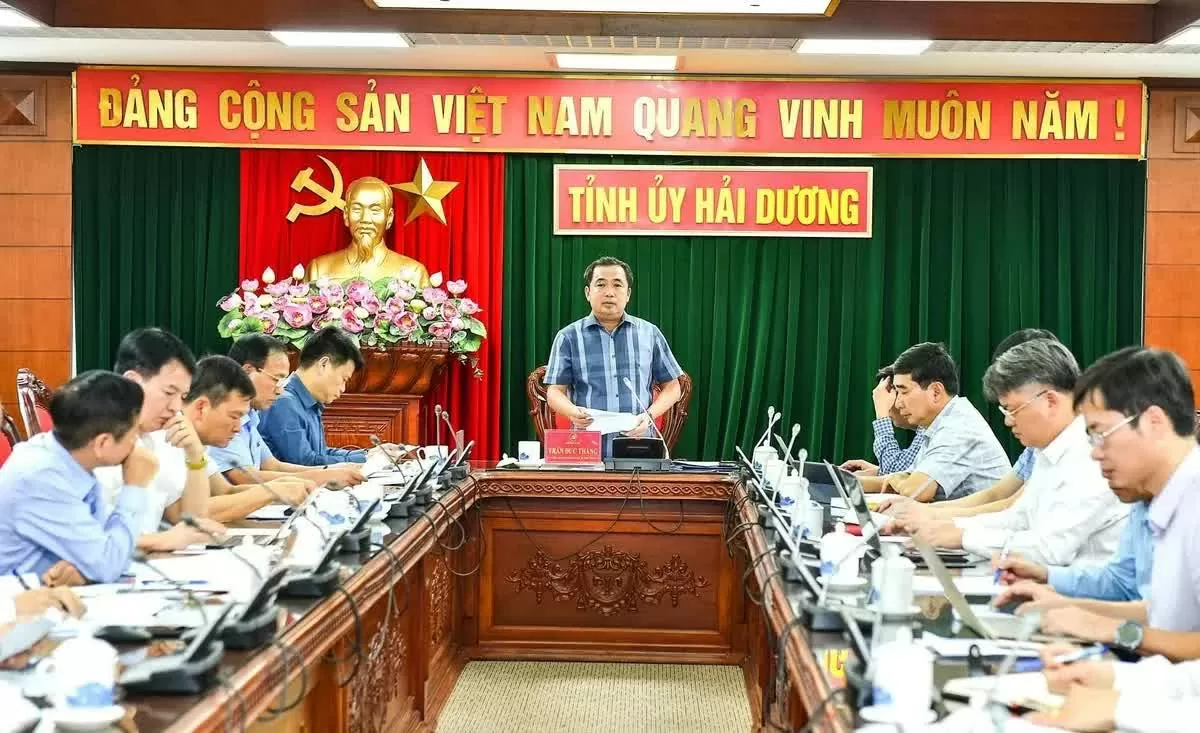 Bí thư Tỉnh ủy Hải Dương Trần Đức Thắng chủ trì cuộc họp Ban Chỉ đạo giải phóng mặt bằng dự án đầu tư xây dựng tuyến đường sắt Lào Cai - Hà Nội - Hải Phòng. (Nguồn: Báo Công Thương)