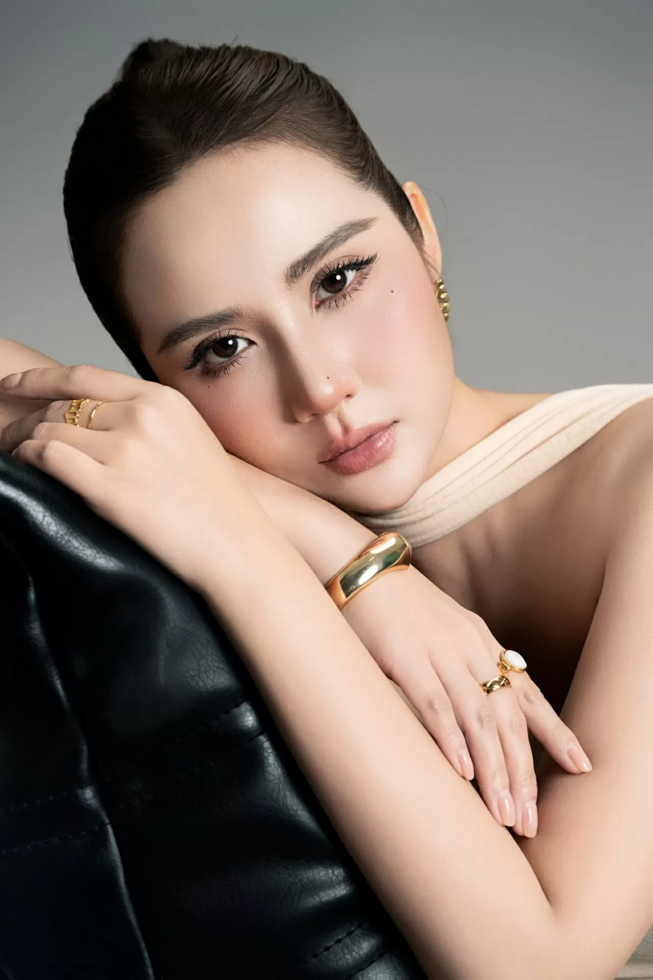 Đời thường thanh lịch, năng động của diễn viên Phan Minh Huyền