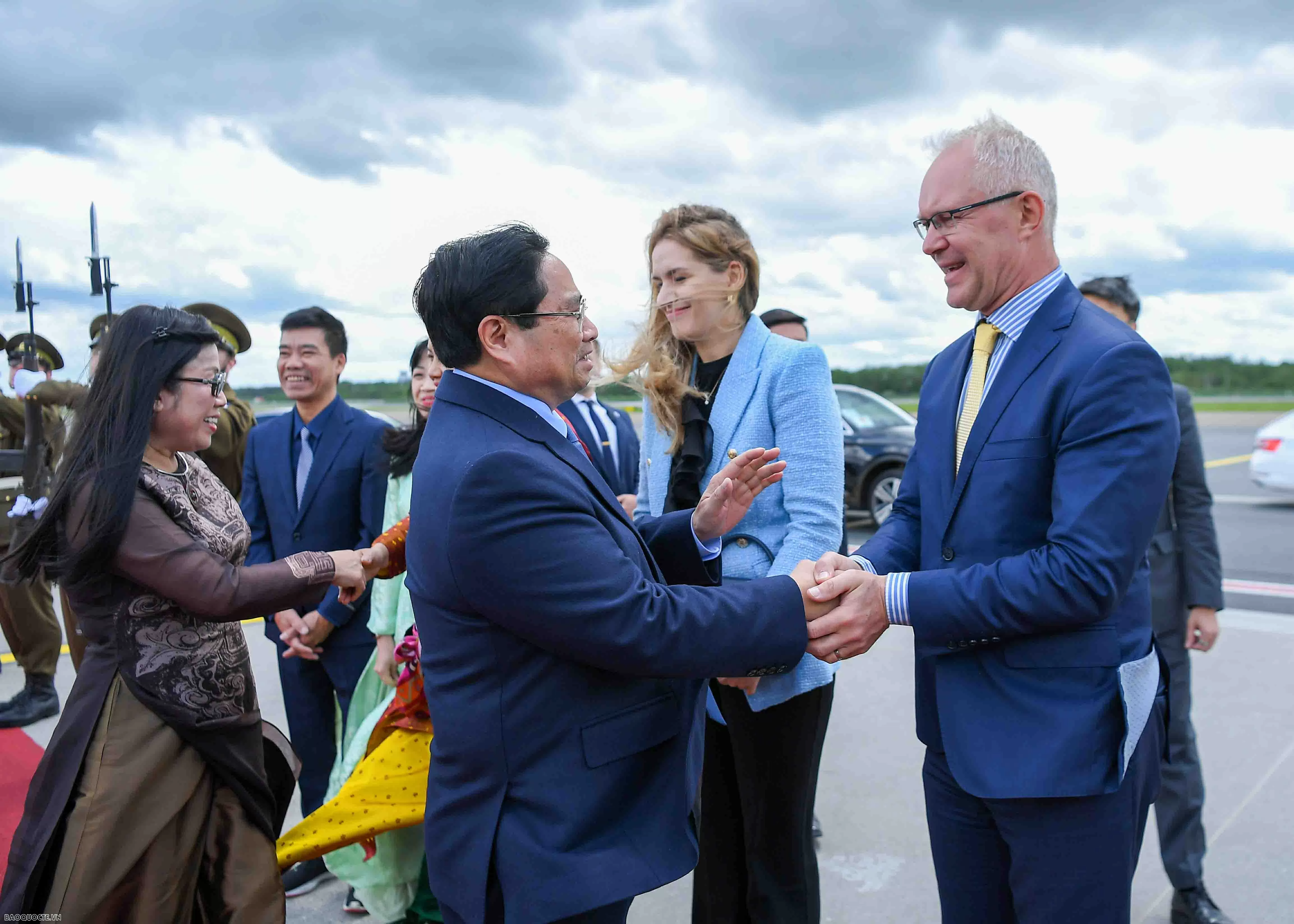Thủ tướng Phạm Minh Chính rời Estonia, lên đường đến Pháp