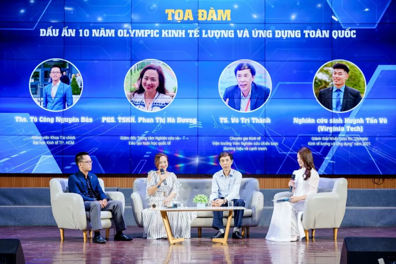 Tọa đàm “Dấu ấn 10 năm Olymlic Kinh tế lượng và ứng dụng toàn quốc” Tọa đàm “Dấu ấn 10 năm Olymlic Kinh tế lượng và ứng dụng toàn quốc”