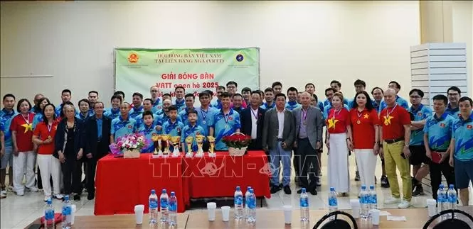 Giải bóng bàn tăng cường tình đoàn kết của người Việt tại Nga Giải bóng bàn tăng cường tình đoàn kết của người Việt tại Nga