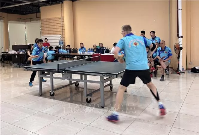 Giải bóng bàn tăng cường tình đoàn kết của người Việt tại Nga Giải bóng bàn tăng cường tình đoàn kết của người Việt tại Nga