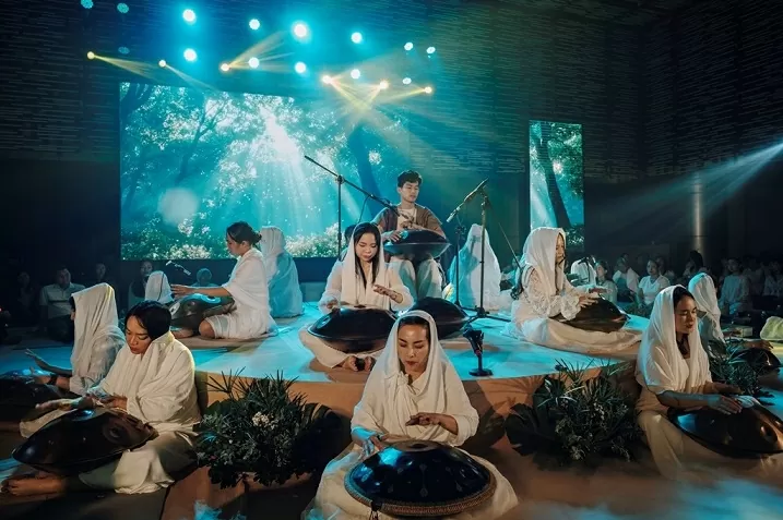 Đêm nghệ thuật kết nối và sẻ chia với bệnh nhân ung thư vú Đêm nghệ thuật kết nối và sẻ chia với bệnh nhân ung thư vú