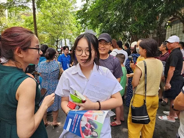 Hà Nội chính thức kết thúc kỳ thi lớp 10 công lập không chuyên Hà Nội chính thức kết thúc kỳ thi lớp 10 công lập không chuyên