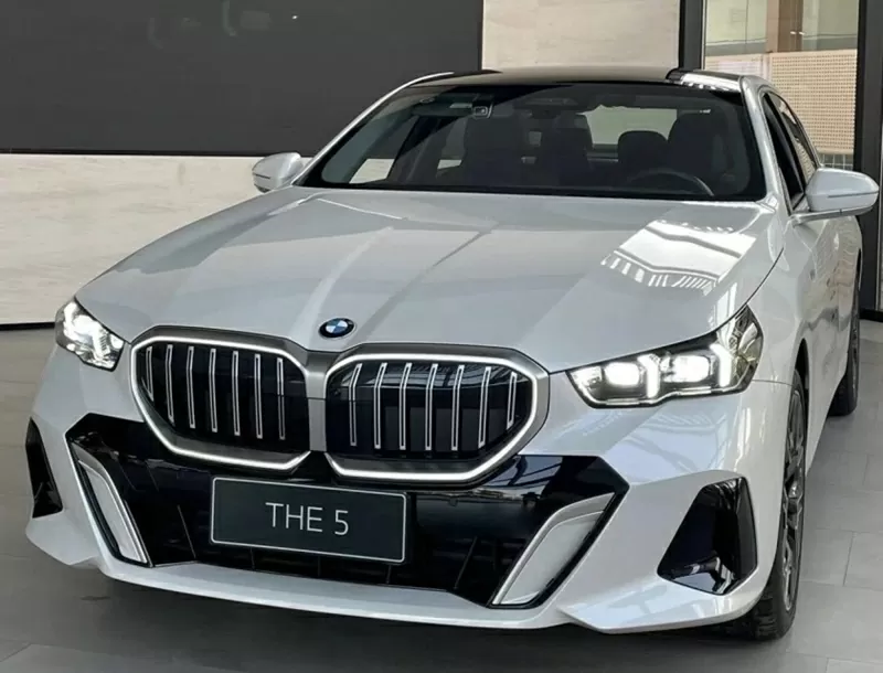 BMW 5 Series 2025 còn được trang bị ADAS thế hệ mới BMW 5 Series 2025 còn được trang bị ADAS thế hệ mới