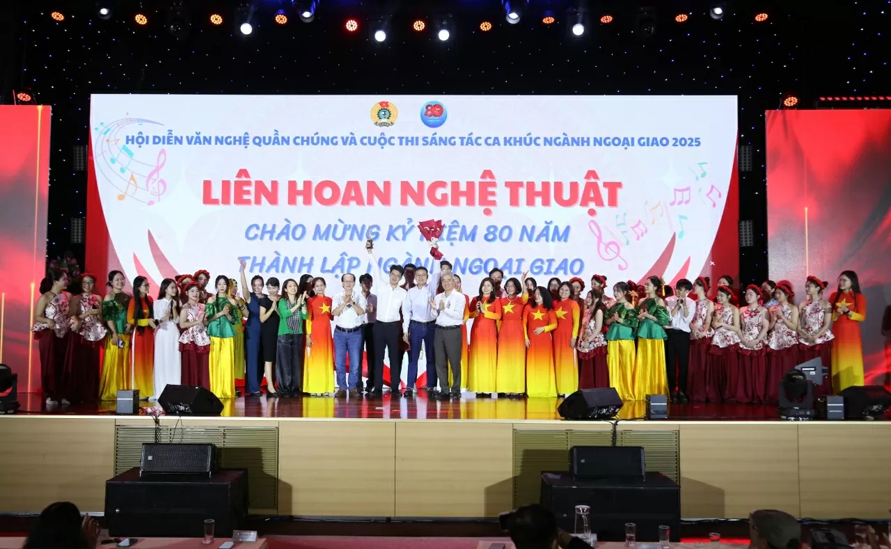 Giải nhất Liên hoan nghệ thuật chào mừng kỷ niệm 80 năm thành lập Ngành ngoại giao thuộc về Học viện Ngoại giao.