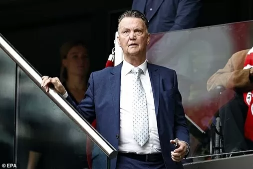 HLV Louis van Gaal tiếp tục chê Man Utd HLV Louis van Gaal tiếp tục chê Man Utd