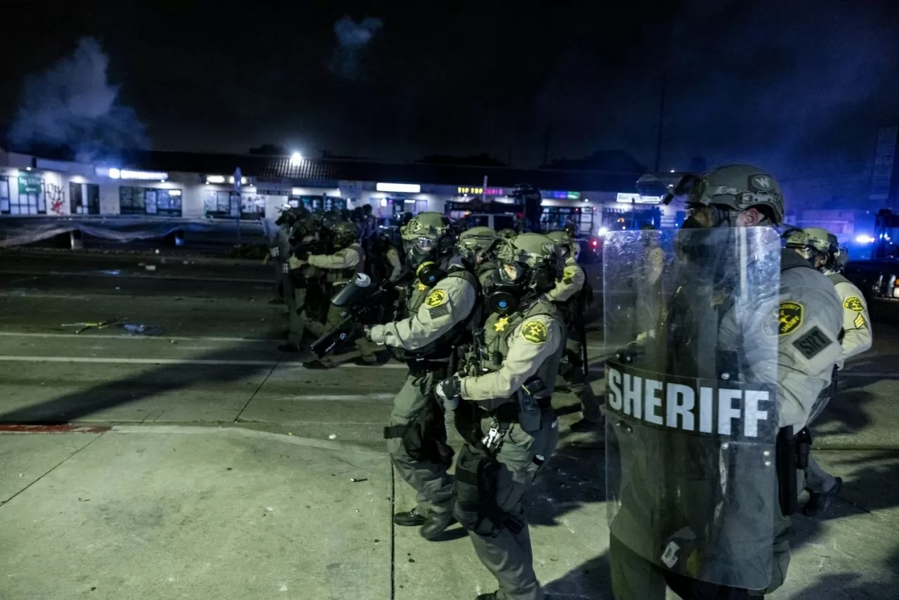 chính quyền Tổng thống Trump không khoan nhượng với các hành động tội phạm và bạo lực, nhất là việc tấn công lực lượng thực thi pháp luật.(Nguồn: NBC News)