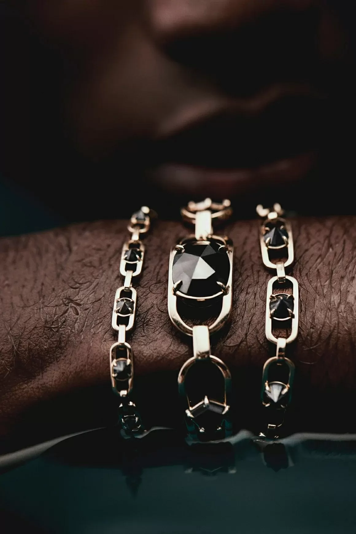 Trang sức cao cấp: Khi những viên đá quý ‘xấu xí’ được ưa chuộng