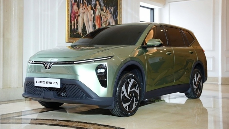 VinFast Limo Green - MPV điện 7 chỗ chính được trình làng