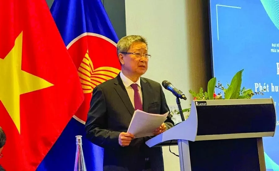 Phát huy nguồn lực cộng đồng người Việt tại châu Âu thúc đẩy quan hệ Việt Nam-EU Phát huy nguồn lực cộng đồng người Việt tại châu Âu thúc đẩy quan hệ Việt Nam-EU
