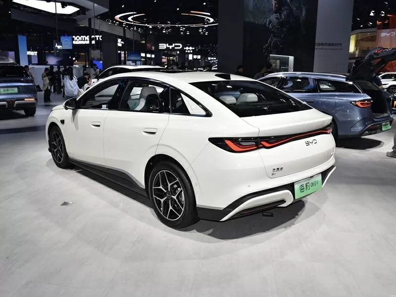 Phía sau của BYD Seal 06 EV Phía sau của BYD Seal 06 EV