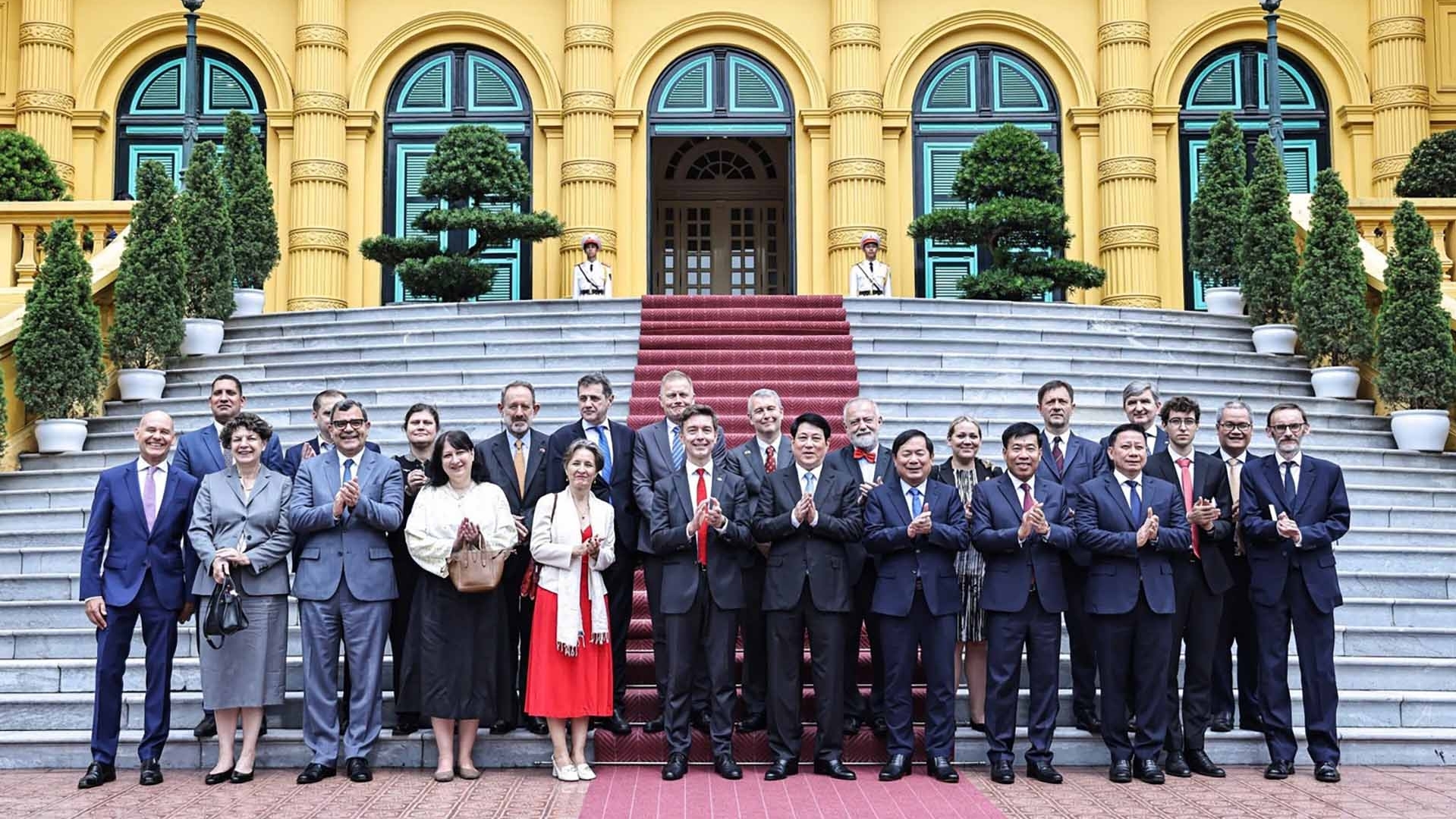 quan he viet nam eu dang phat trien het suc tich cuc va con nhieu tiem nang hop tac