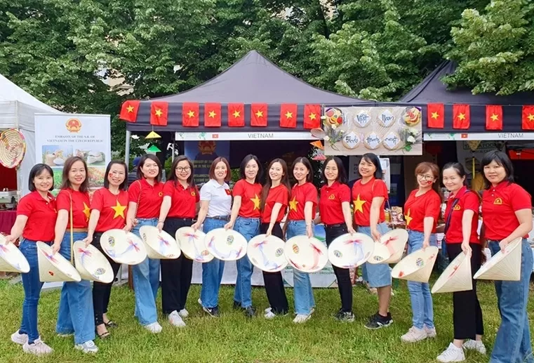 Hương vị Việt Nam níu chân thực khách tại Lễ hội văn hóa ẩm thực Prague 2025