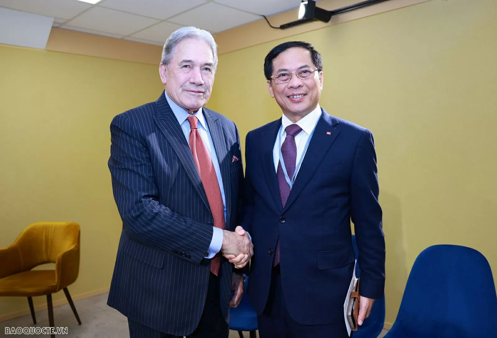 Phó Thủ tướng Chính phủ, Bộ trưởng Bộ Ngoại giao Bùi Thanh Sơn đã tiếp Bộ trưởng Ngoại giao New Zealand Winston Peters. (Ảnh: Dương Giang) Phó Thủ tướng Chính phủ, Bộ trưởng Bộ Ngoại giao Bùi Thanh Sơn đã tiếp Bộ trưởng Ngoại giao New Zealand Winston Peters. (Ảnh: Dương Giang)