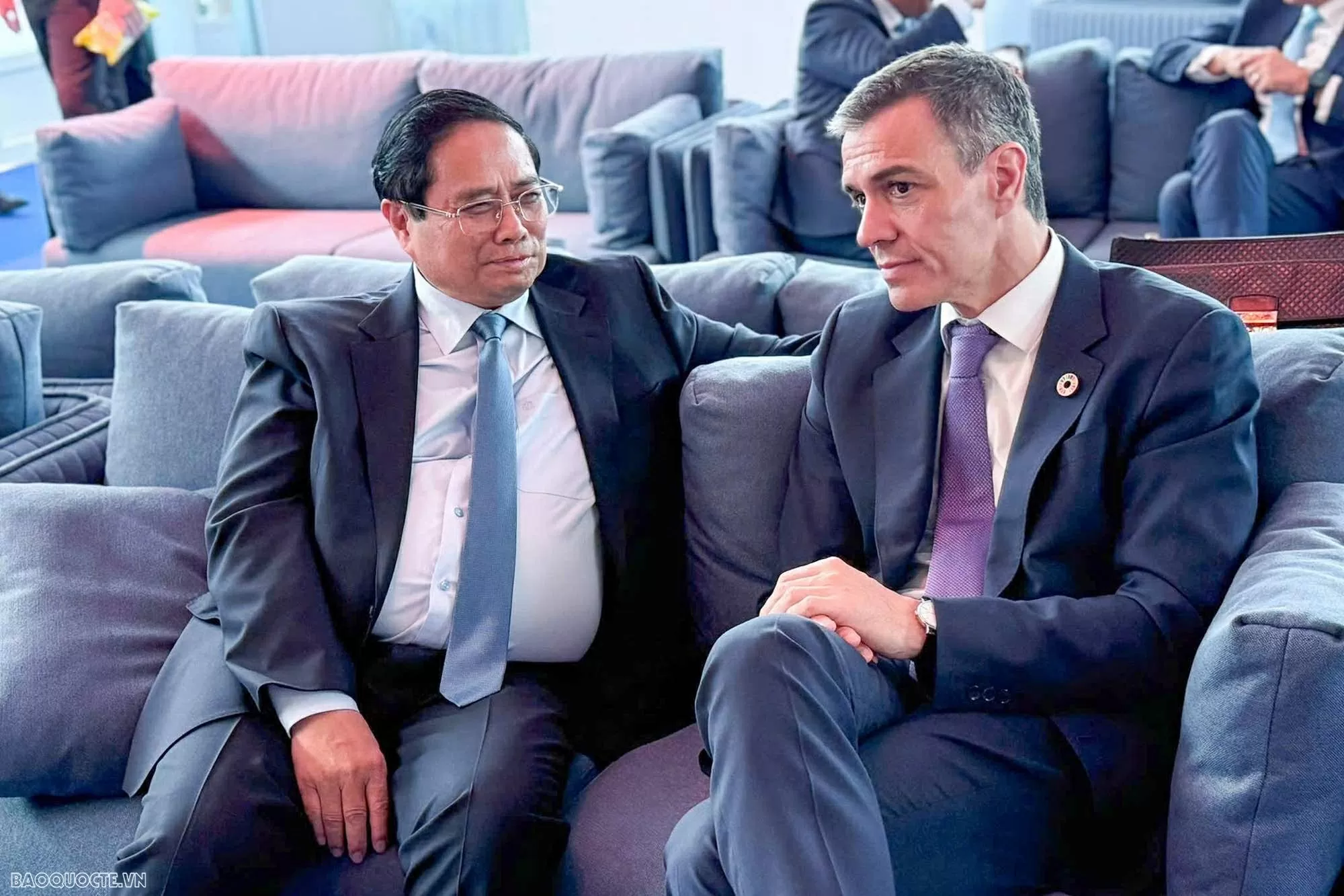 Thủ tướng Chính phủ Phạm Minh Chính gặp Thủ tướng Tây Ban Nha Pedro Sanchez - Ảnh: VGP/Nhật Bắc
