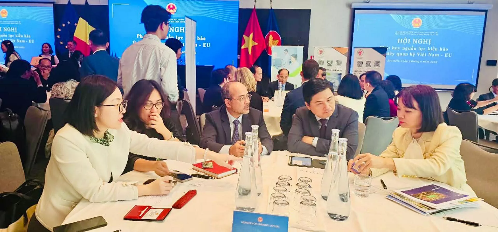 Phát huy nguồn lực cộng đồng người Việt ở châu Âu thúc đẩy quan hệ hợp tác Việt Nam-EU Phát huy nguồn lực cộng đồng người Việt ở châu Âu thúc đẩy quan hệ hợp tác Việt Nam EU