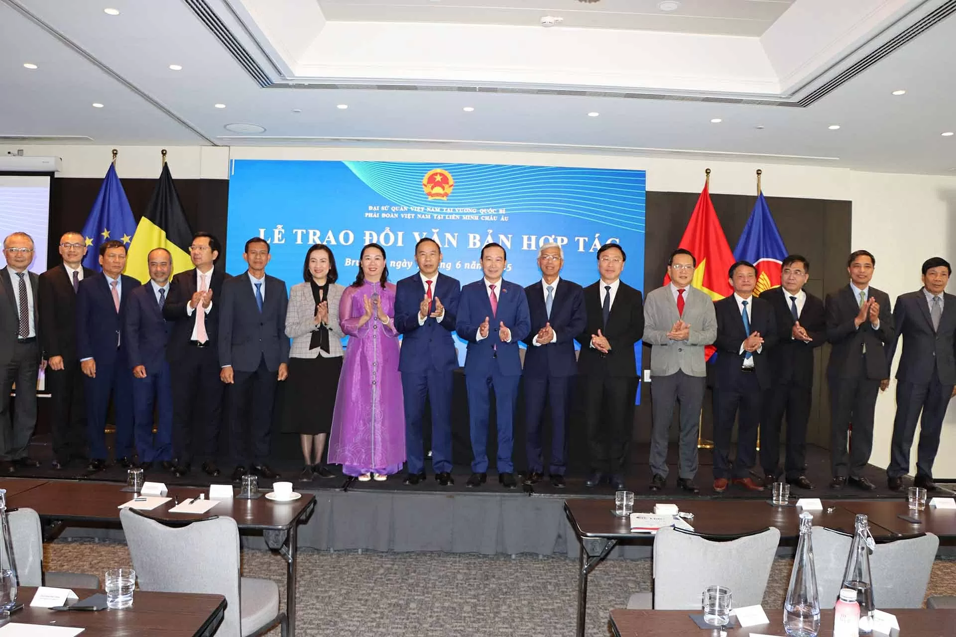 Phát huy nguồn lực cộng đồng người Việt ở châu Âu thúc đẩy quan hệ hợp tác Việt Nam-EU Phát huy nguồn lực cộng đồng người Việt ở châu Âu thúc đẩy quan hệ hợp tác Việt Nam-EU