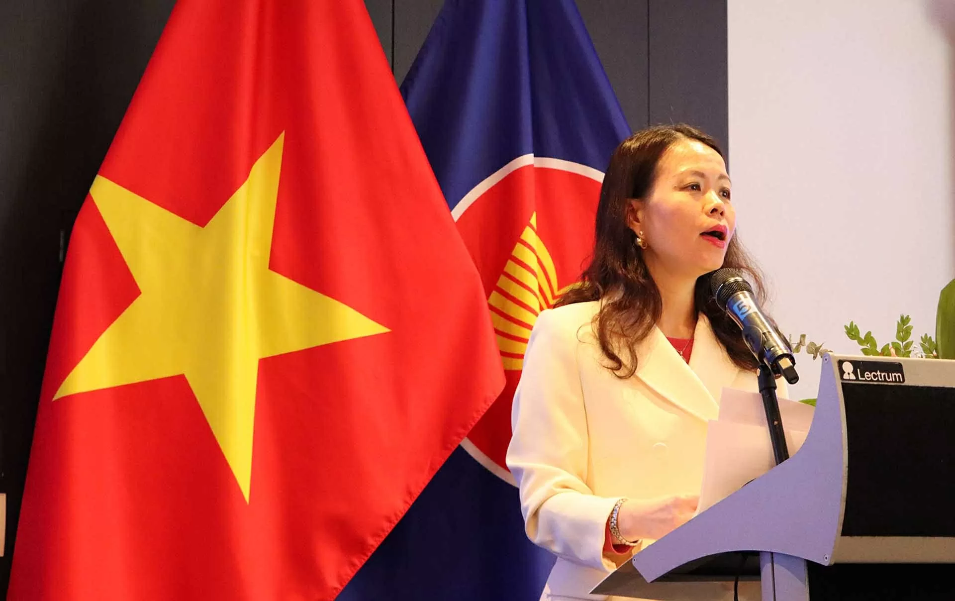 Phát huy nguồn lực cộng đồng người Việt ở châu Âu thúc đẩy quan hệ hợp tác Việt Nam-EU Phát huy nguồn lực cộng đồng người Việt ở châu Âu thúc đẩy quan hệ hợp tác Việt Nam-EU