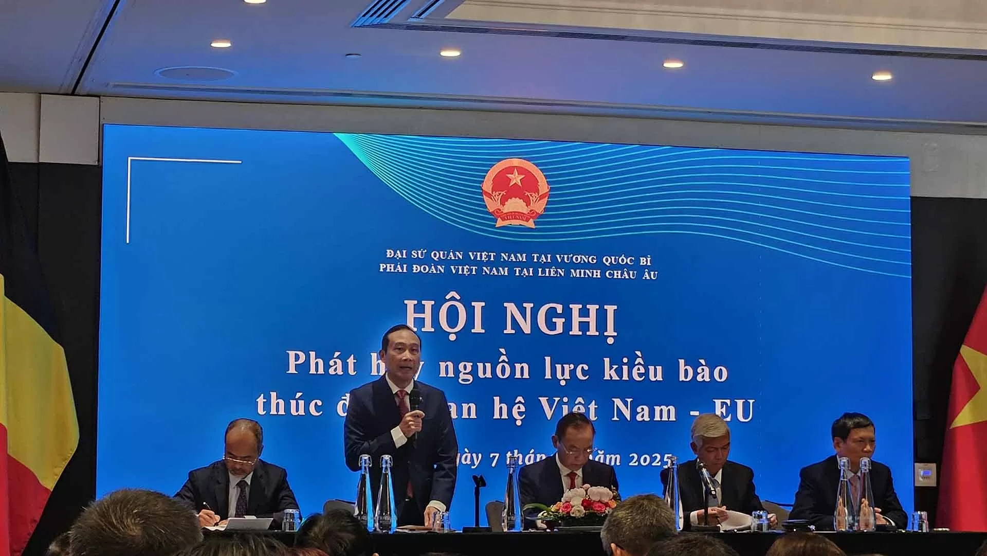 Phát huy nguồn lực cộng đồng người Việt ở châu Âu thúc đẩy quan hệ hợp tác Việt Nam-EU Phát huy nguồn lực cộng đồng người Việt ở châu Âu thúc đẩy quan hệ hợp tác Việt Nam-EU