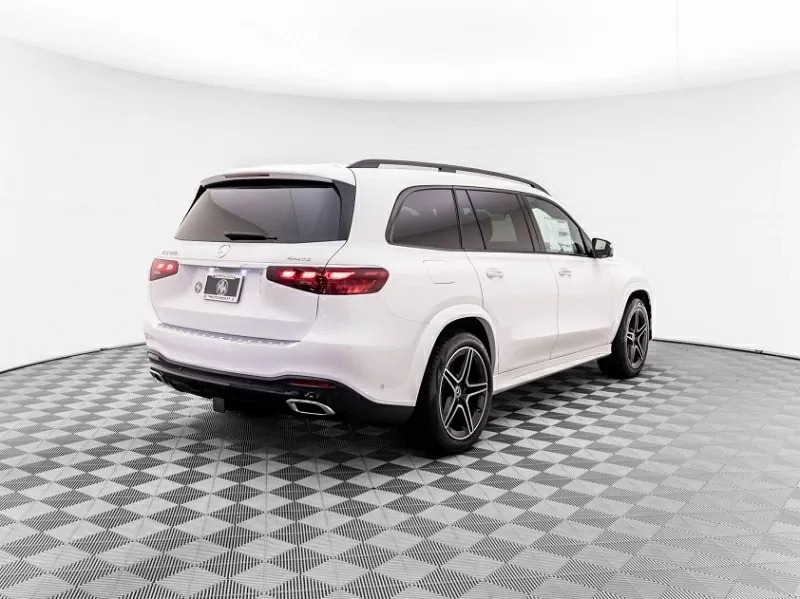 Giá xe Mercedes-Benz GLS 2025 dự kiến khoảng 5,7 tỷ đồng Giá xe Mercedes-Benz GLS 2025 dự kiến khoảng 5,7 tỷ đồng