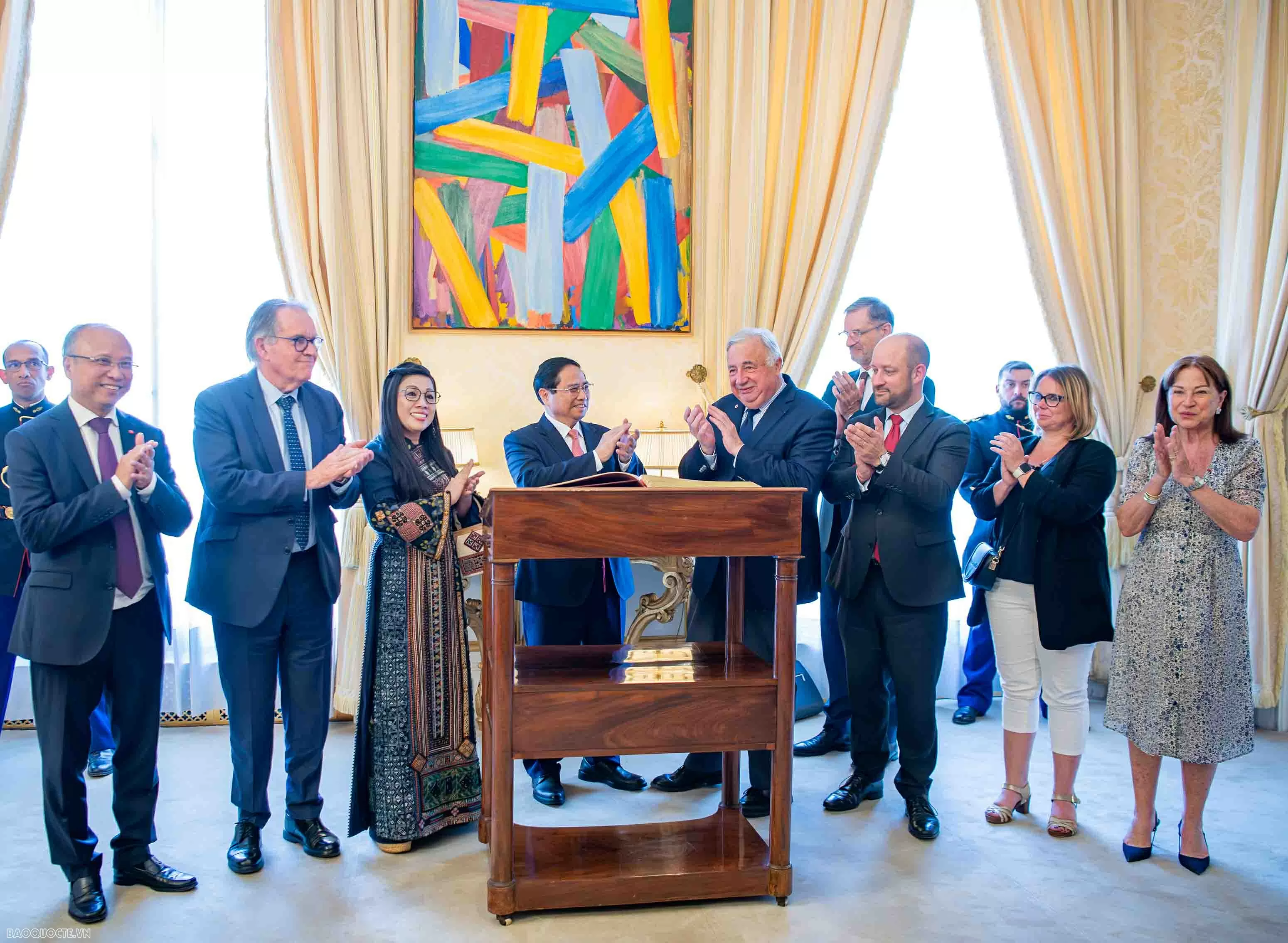 Thủ tướng Phạm Minh Chính: Quan hệ Việt Nam-Pháp có thể ví như 'đồ thị đi lên' Thủ tướng Phạm Minh Chính: Quan hệ Việt Nam-Pháp có thể ví như 'đồ thị đi lên'