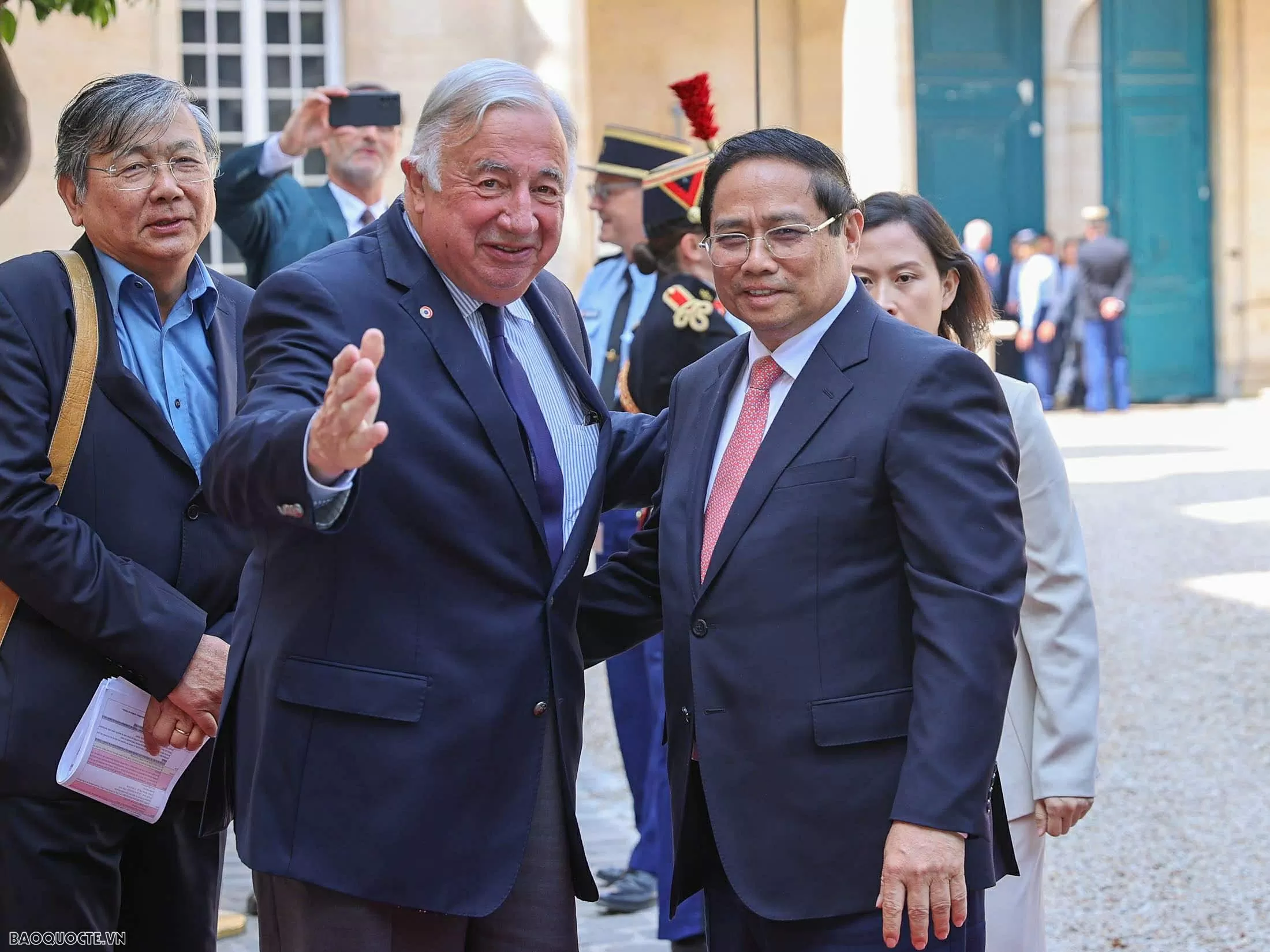 Thủ tướng Phạm Minh Chính: Quan hệ Việt Nam-Pháp có thể ví như 'đồ thị đi lên' Thủ tướng Phạm Minh Chính: Quan hệ Việt Nam-Pháp ví như 'đồ thị đi lên'