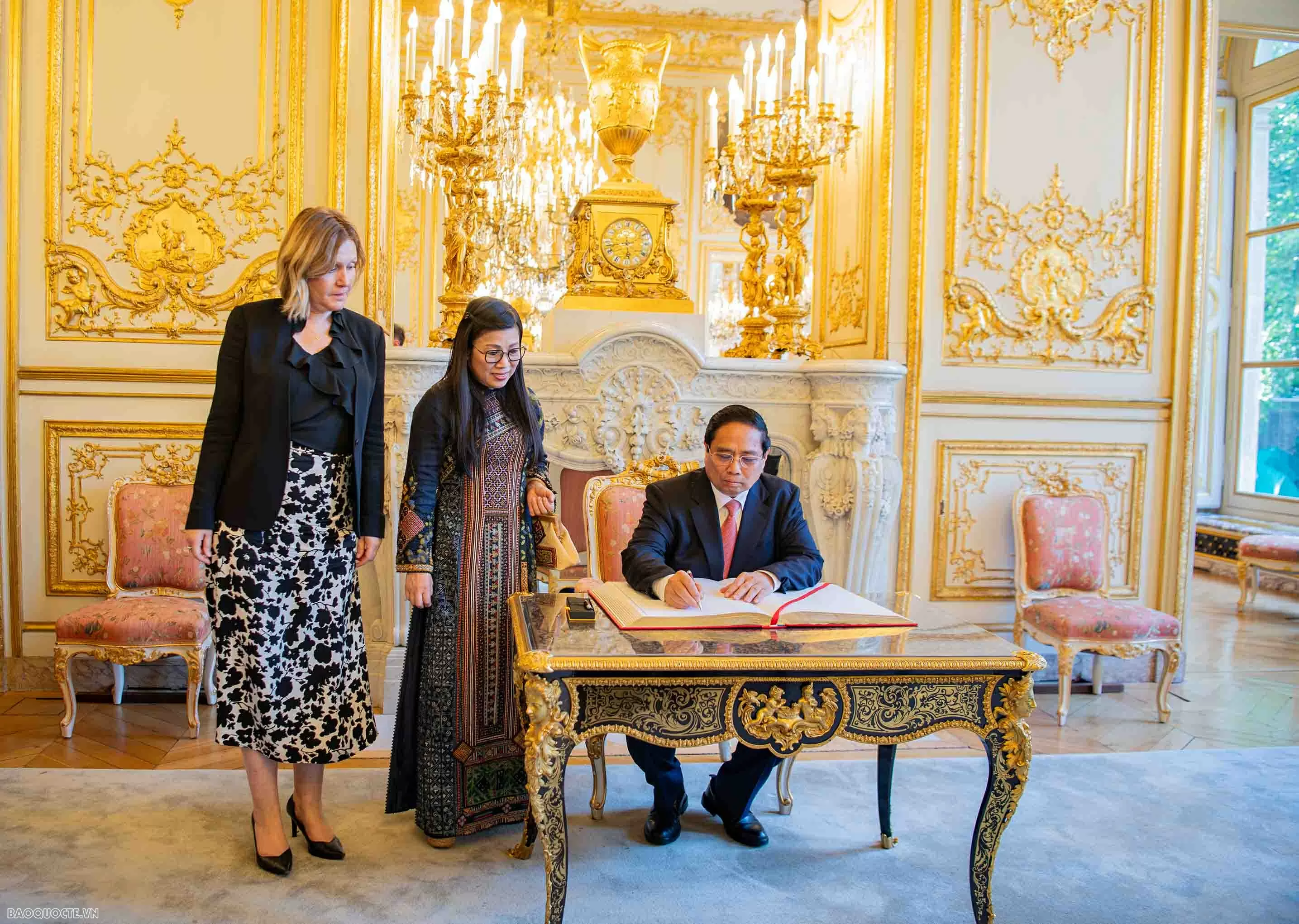 Cộng đồng kiều dân tại mỗi nước giúp quan hệ Việt Nam-Pháp thêm gắn bó, khăng khít Cộng đồng kiều dân tại mỗi nước giúp quan hệ Việt Nam-Pháp thêm gắn bó, khăng khít