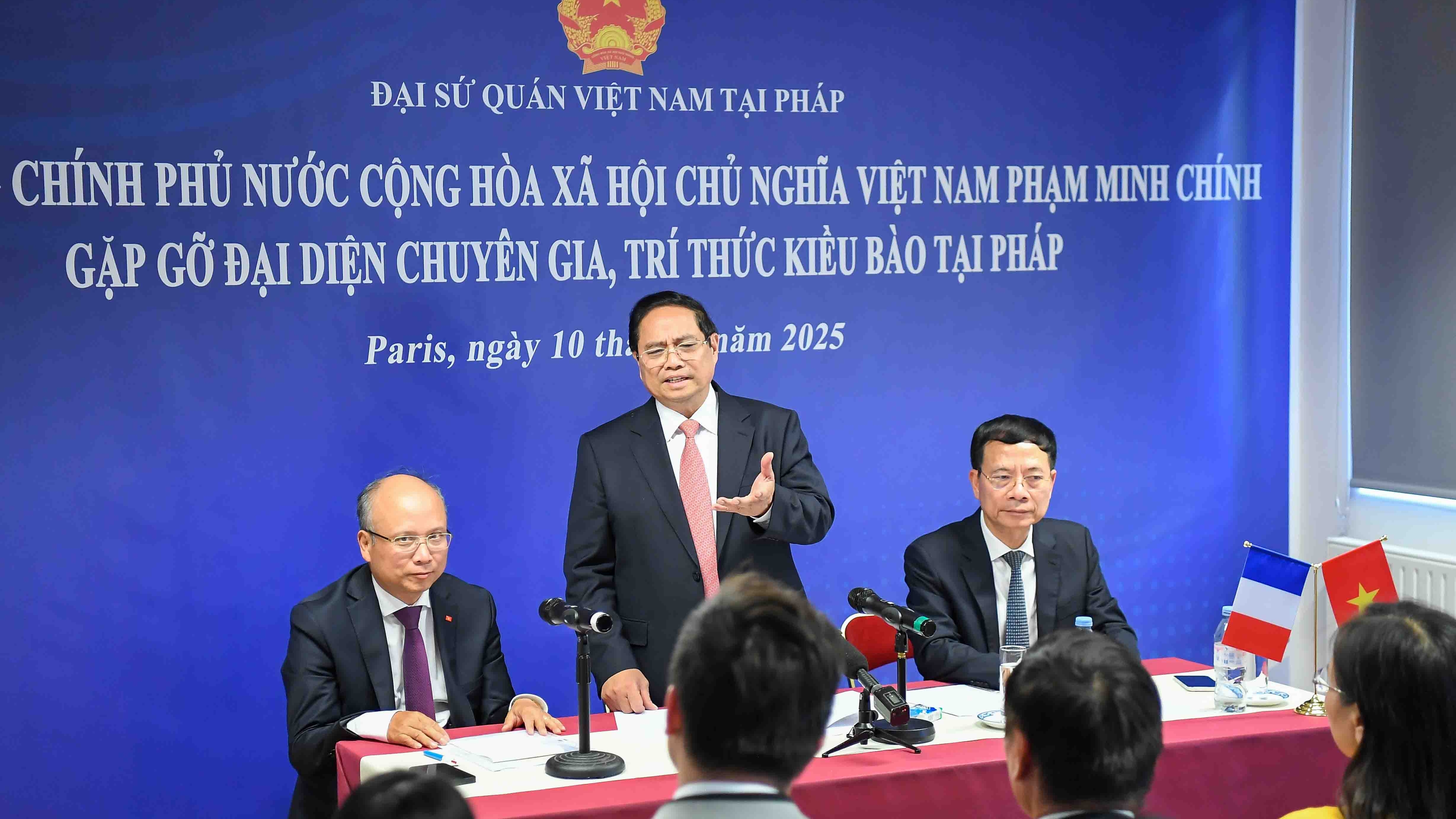 Để Việt Nam chuyển từ trạng thái mua sang tự chủ công nghệ