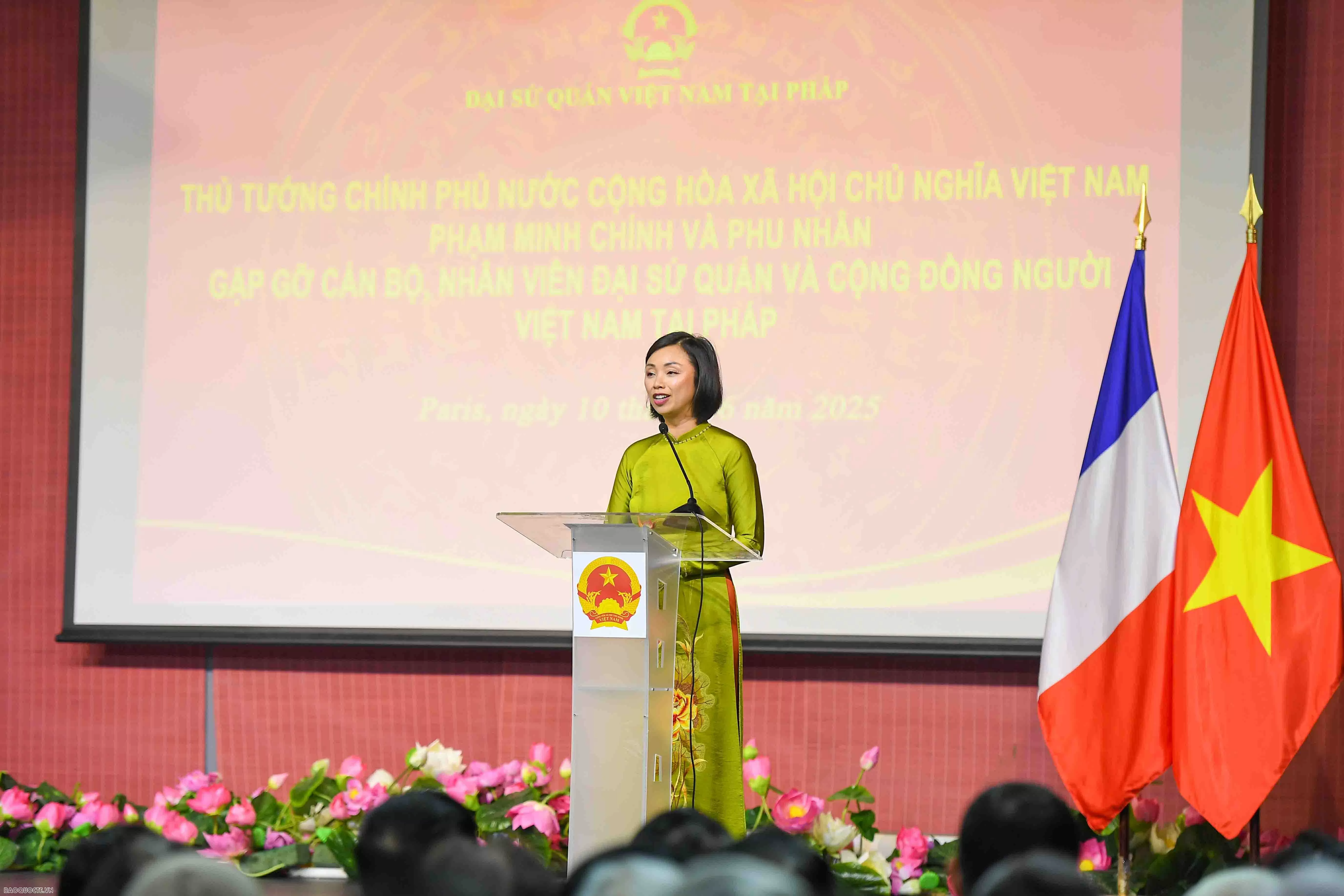 Thủ tướng Phạm Minh Chính  gặp gỡ cộng đồng người Việt Nam tại Pháp