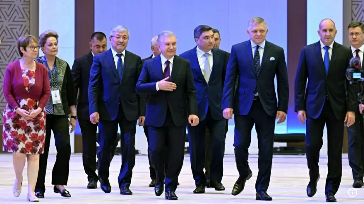 Uzbekistan đón nhiều nguyên thủ tham dự Diễn đàn Đầu tư quốc tế Tashkent lần thứ tư, ngày 10/6/2025. (Nguồn: Văn phòng tổng thống Uzbekistan) Uzbekistan đón nhiều nguyên thủ tham dự Diễn đàn Đầu tư quốc tế Tashkent lần thứ tư, ngày 10/6/2025. (Nguồn: Văn phòng tổng thống Uzbekistan)