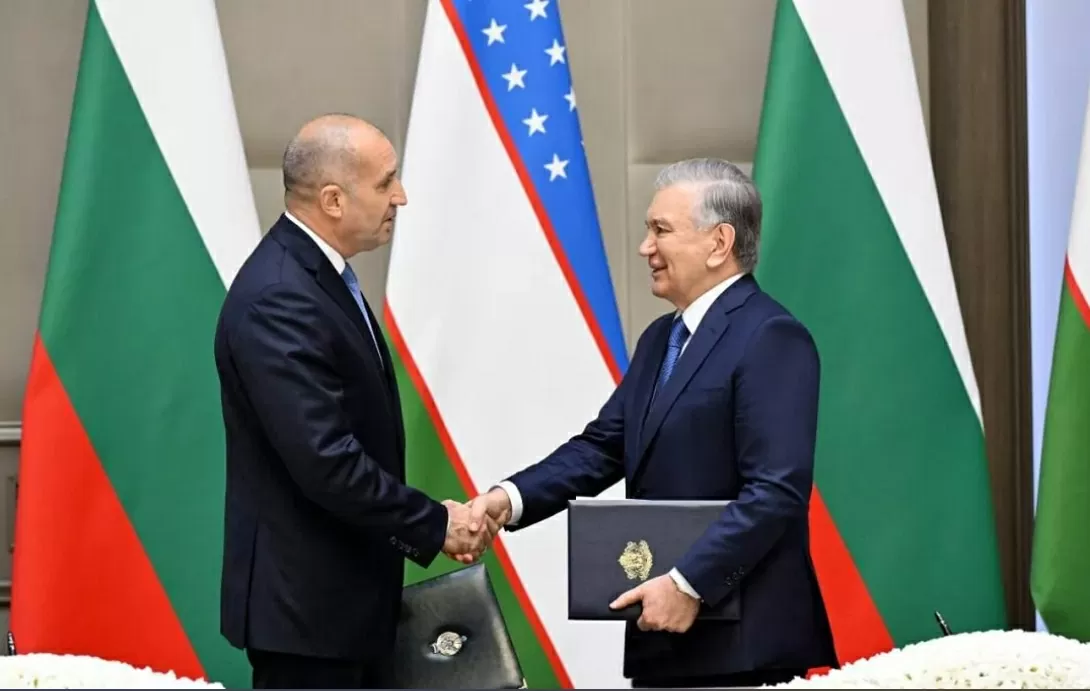 Tổng thống Uzbekistan Shavkat Mirziyoyev và người đồng cấp Rumen Radev  tại Tashkent, 9/6/2025. (Nguồn: Euronews)
