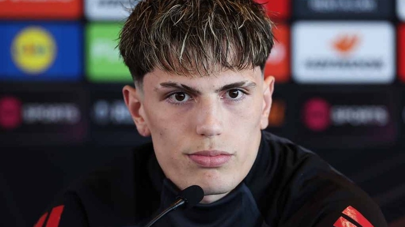 Man Utd bất ngờ tăng giá bán Garnacho