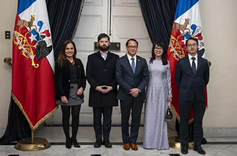 Đại sứ Nguyễn Việt Cường trình Thư ủy nhiệm lên Tổng thống Chile Đại sứ Nguyễn Việt Cường trình Thư ủy nhiệm lên Tổng thống Chile