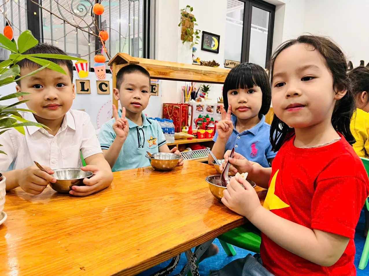 ĐBQH. Nguyễn Thị Việt Nga: Cần xác định lại một hệ giá trị xã hội xoay quanh gia đình trẻ