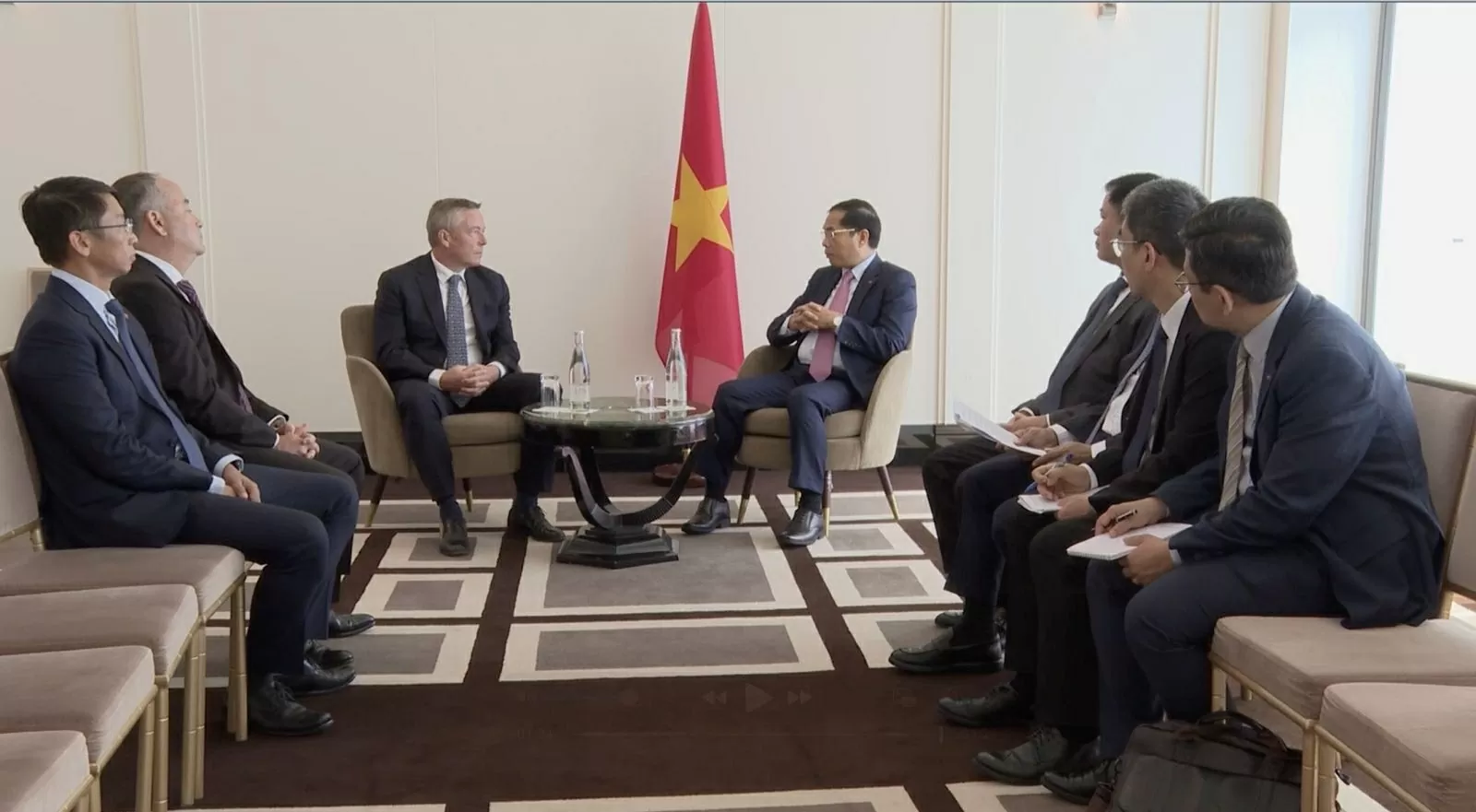 Phó Thủ tướng Bùi Thanh Sơn Phó Thủ tướng Bùi Thanh Sơn