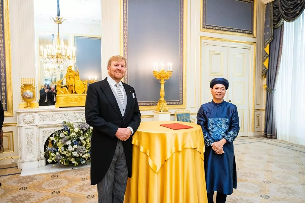 Đại sứ Phạm Việt Anh: Thế giới tìm đến Việt Nam vì chính sách đối ngoại cân bằng và sự phát triển nội lực mạnh mẽ Đại sứ Phạm Việt Anh: Thế giới tìm đến Việt Nam vì chính sách đối ngoại cân bằng và sự phát triển nội lực mạnh mẽ