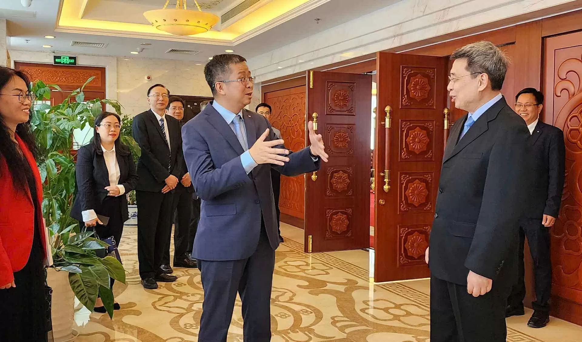 Thúc đẩy hợp tác giữa Việt Nam và Trung Quốc trong công tác dân tộc Thúc đẩy hợp tác giữa Việt Nam và Trung Quốc trong công tác dân tộc