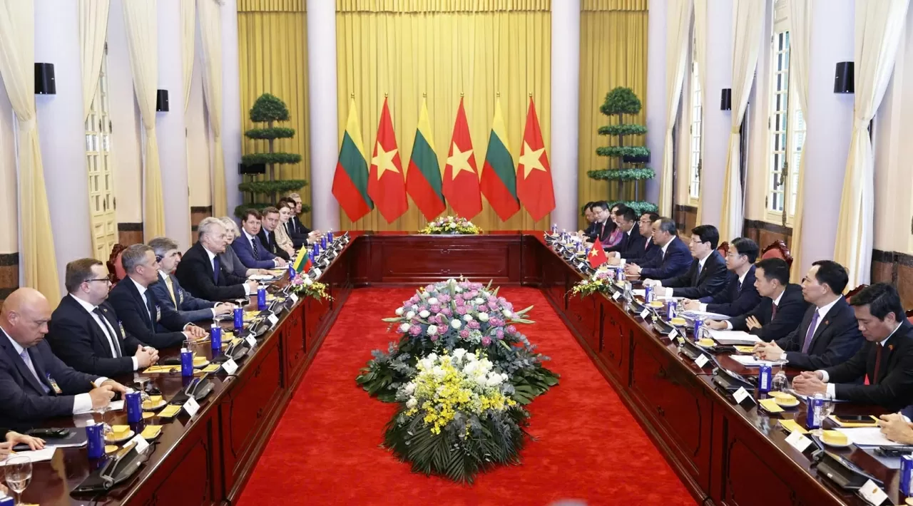 Chủ tịch nước Lương Cường hội đàm với Tổng thống Litva Gitanas Nauseda.