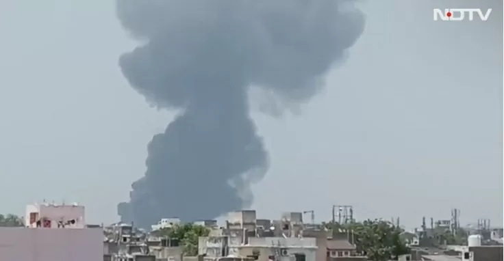 NÓNG! Rơi máy bay chở hơn 240 người ở Ấn Độ, chưa rõ thương vong NÓNG! Rơi máy bay chở hơn 240 người ở Ấn Độ, chưa rõ thương vong