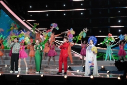 ‘Qua cầu gió bay’ lên giờ vàng CCTV