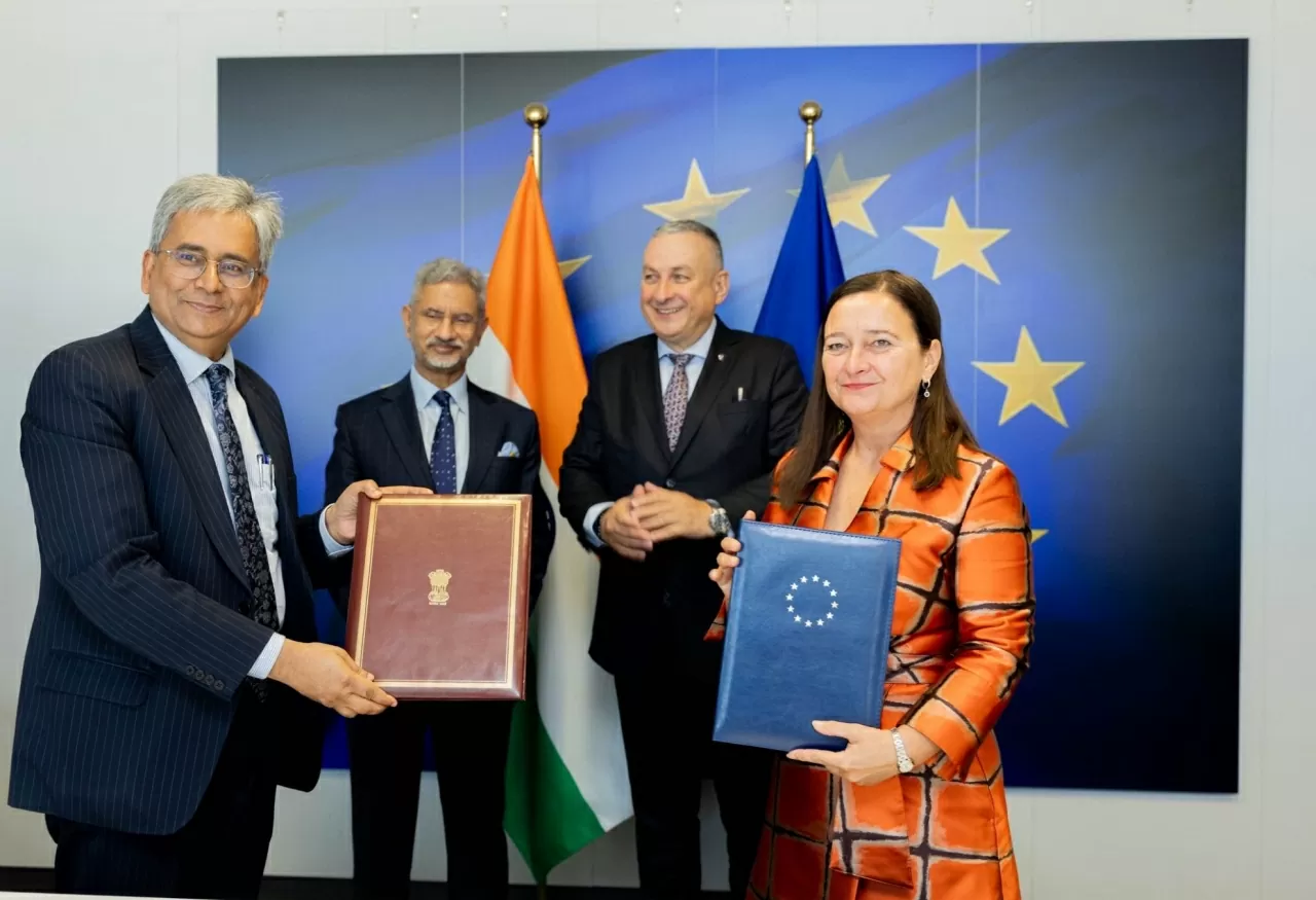 EU và Ấn Độ ký Thỏa thuận hành chính về hợp tác ba bên trong các dự án phát triển. (Nguồn: DD News)