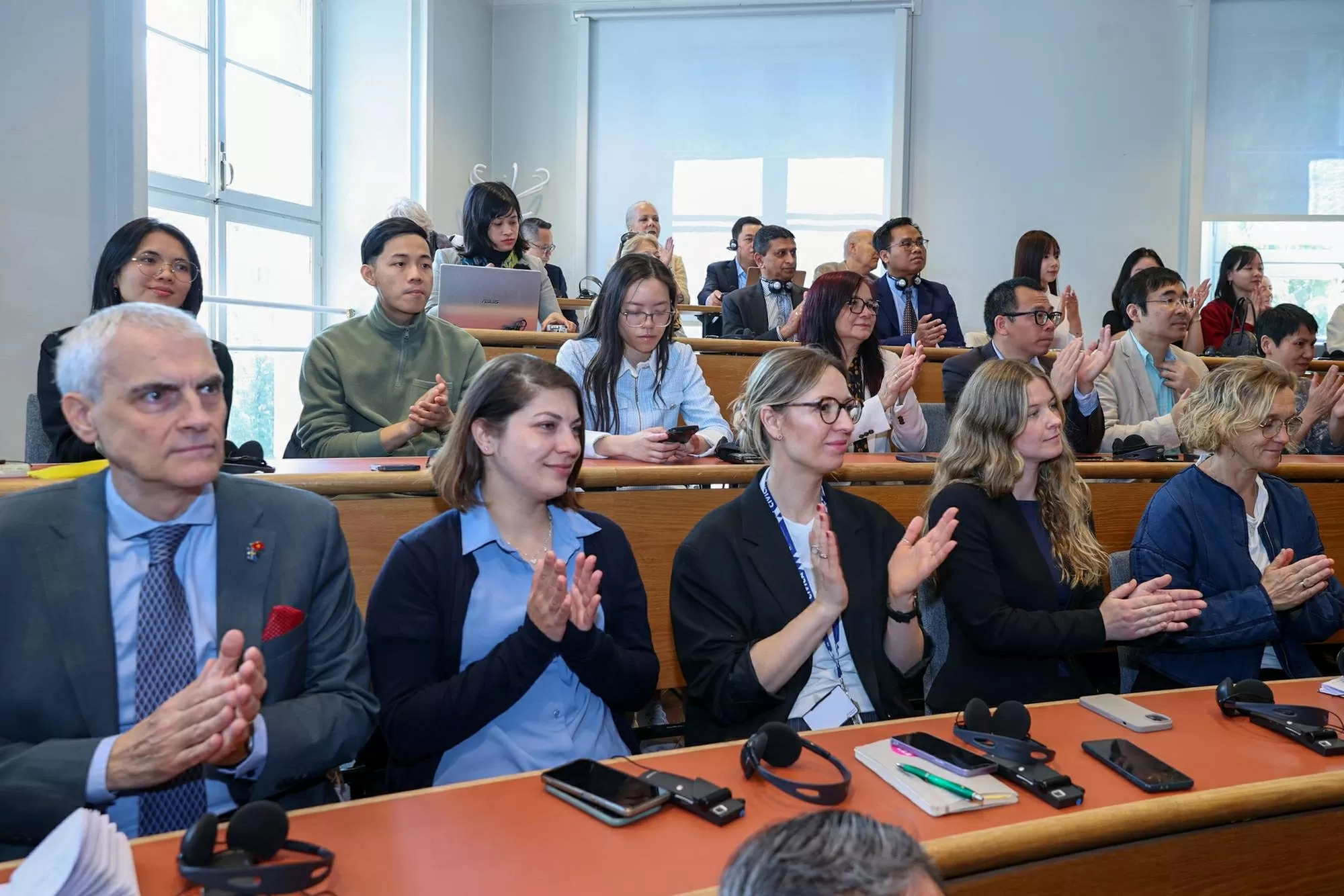 Các đại biểu dự buổi phát biểu chính sách của Thủ tướng Phạm Minh Chính tại Đại học Kinh tế Stockholm - Ảnh: VGP/Nhật Bắc