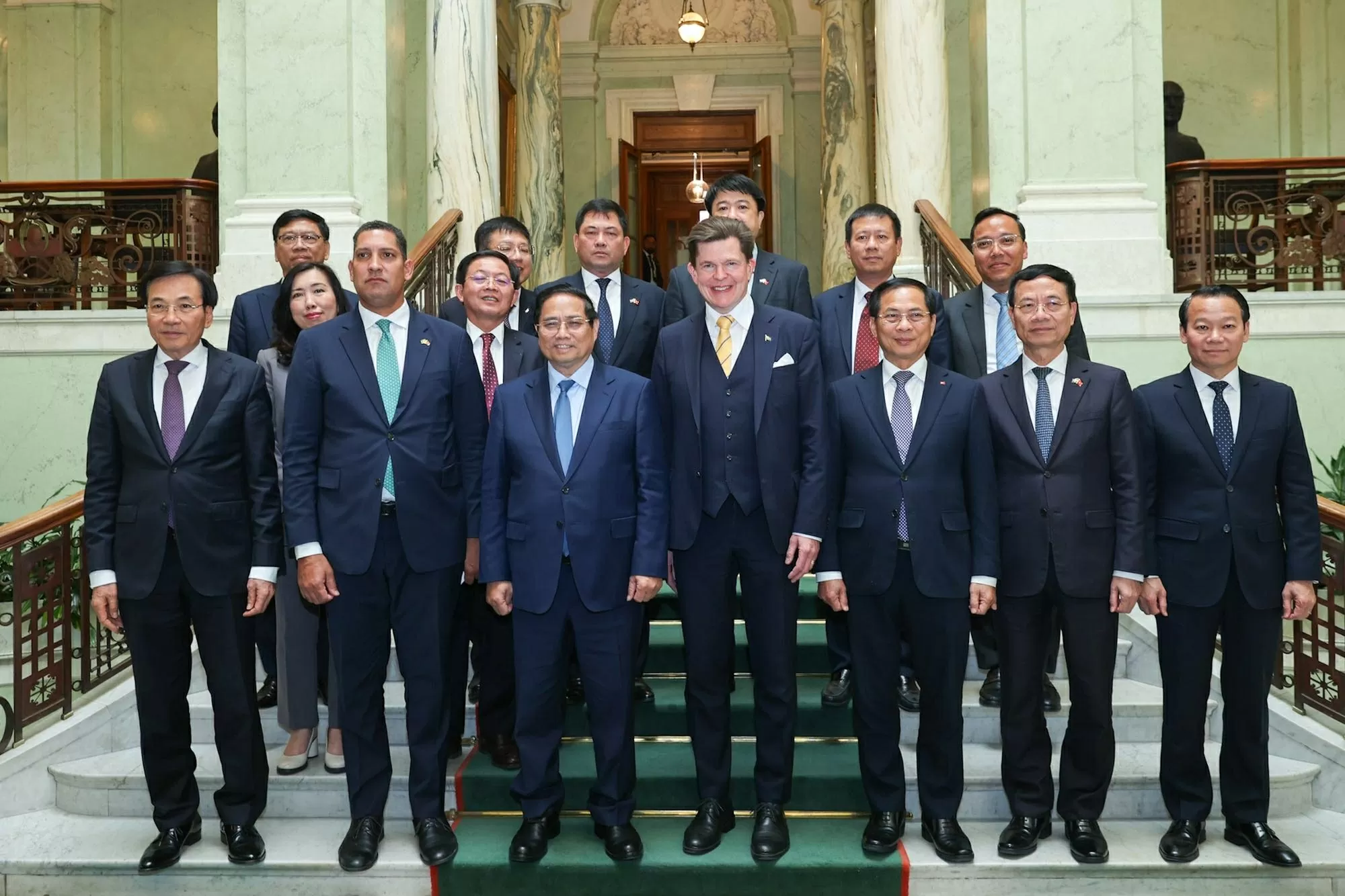 Hai nhà lãnh đạo bày tỏ tin tưởng chuyến thăm sẽ góp phần làm sâu sắc hơn nữa quan hệ hữu nghị và hợp tác truyền thống Việt Nam - Thụy Điển trong thời gian tới. (Ảnh: Đoàn Bắc) Hai nhà lãnh đạo bày tỏ tin tưởng chuyến thăm sẽ góp phần làm sâu sắc hơn nữa quan hệ hữu nghị và hợp tác truyền thống Việt Nam - Thụy Điển trong thời gian tới. (Ảnh: Đoàn Bắc)