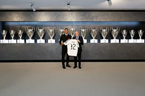 Bạn gái rạng rỡ trong ngày Trent Alexander-Arnold ra mắt Real Madrid Bạn gái rạng rỡ trong ngày Trent Alexander-Arnold ra mắt Real Madrid