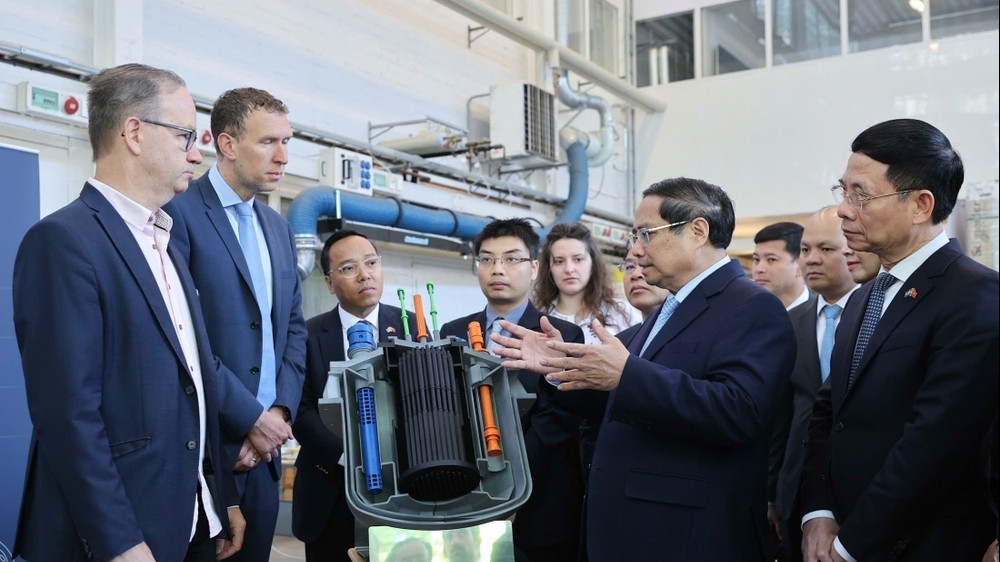 thu tuong lam viec voi phong thi nghiem hat nhan cua vien nghien cuu hoang gia thuy dien