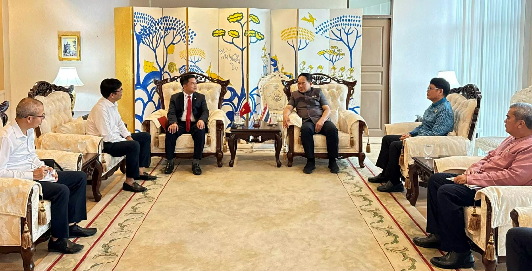 Tổng Lãnh sự Đinh Hoàng Linh