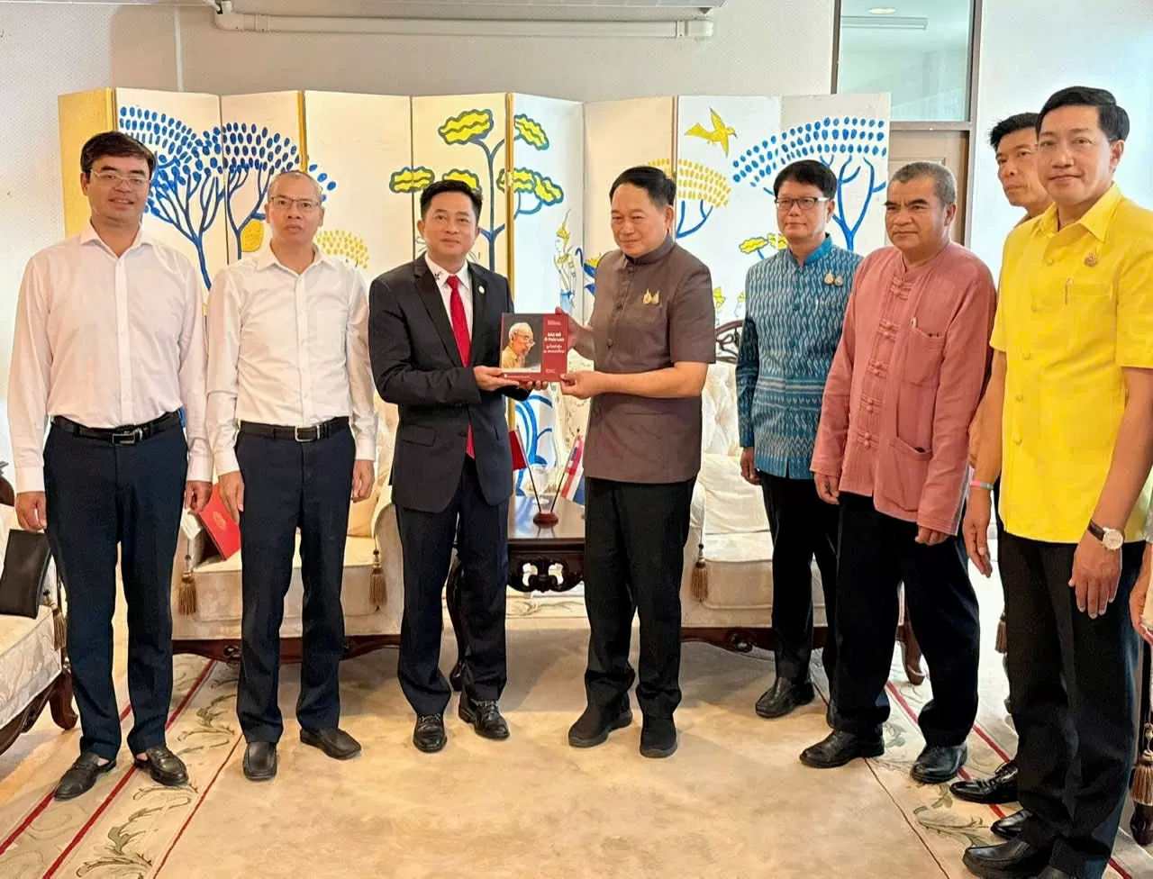 Thúc đẩy hợp tác giữa tỉnh Khỏn Kèn với các địa phương của Việt Nam