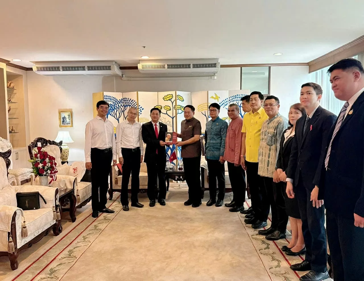 Thúc đẩy hợp tác giữa tỉnh Khỏn Kèn với các địa phương của Việt Nam