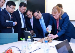 Thủ tướng Phạm Minh Chính thăm, làm việc với trung tâm đào tạo và nghiên cứu y học danh tiếng nhất Thụy Điển